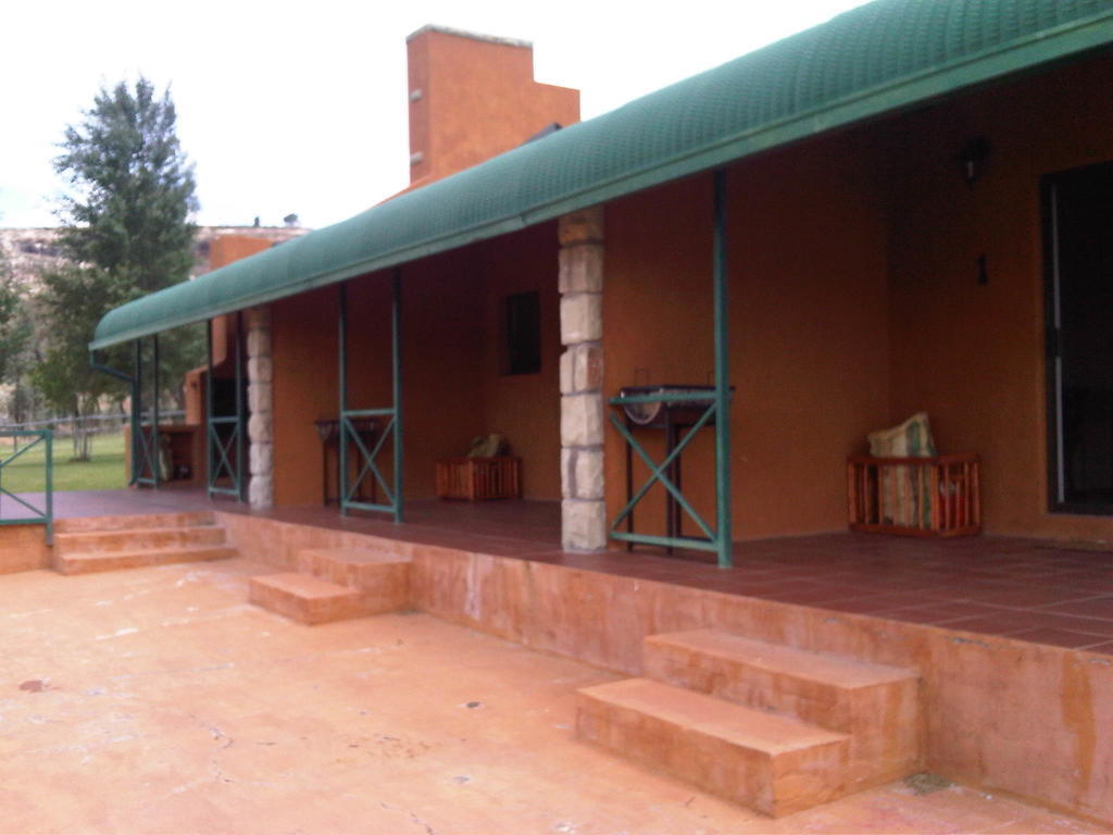 Pumula Guest Farm Villa Fouriesburg Buitenkant foto