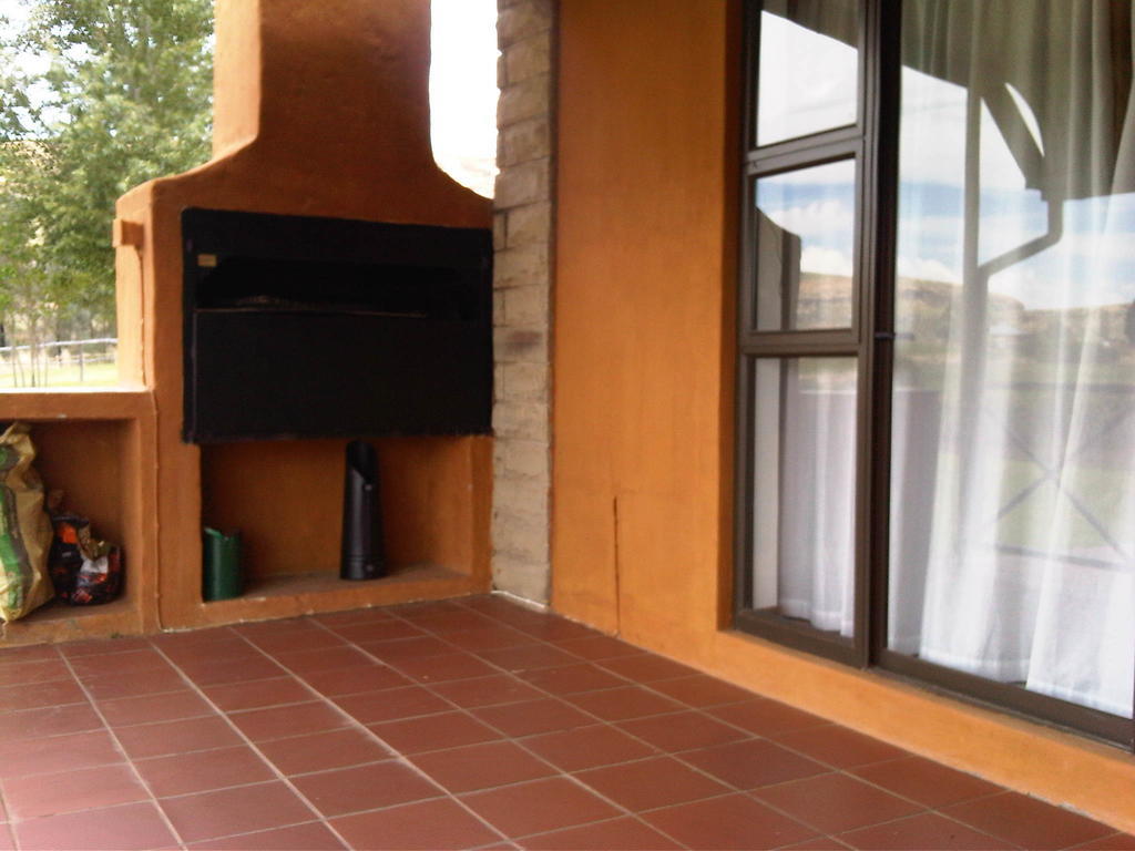 Pumula Guest Farm Villa Fouriesburg Buitenkant foto